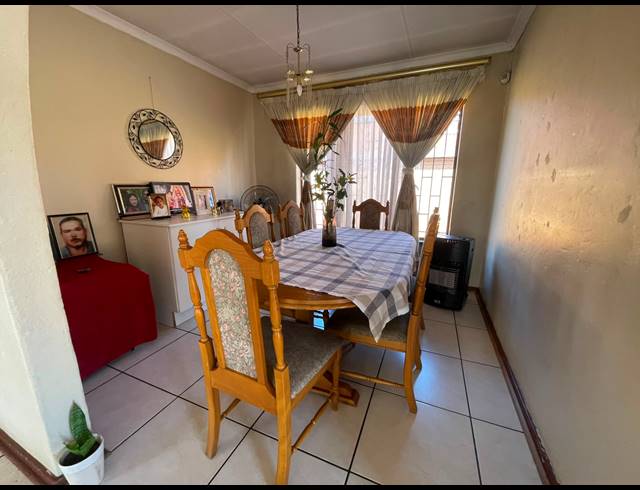 4 BEDROOM HOUSE FOR SALE IN BAKERTON